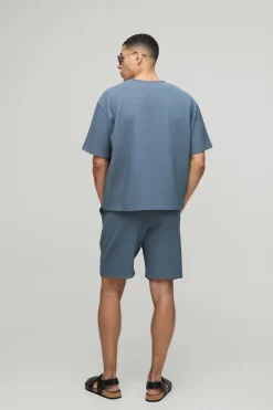 T-shirt surdimensionné, à coupe carrée et plissé, et ensemble court mi-long à coupe décontractée