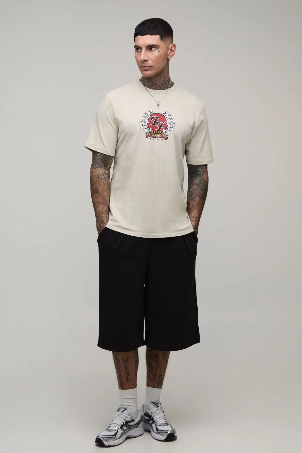 T-shirt Tall Regular À Imprimé Floral Sous Licence Foo Fighters