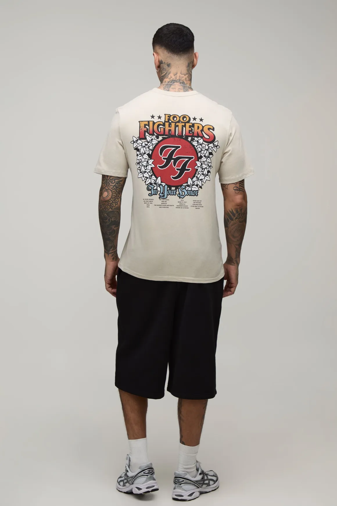 T-shirt Tall Regular À Imprimé Floral Sous Licence Foo Fighters
