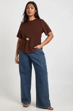 boohoo T-shirt Tissé Grande Taille Avec Détails De Finition<Femme Looks Chocolat|Tops