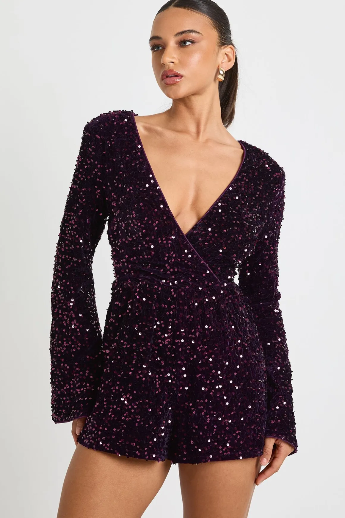 Velours à sequins, combinaison courte à manches évasées