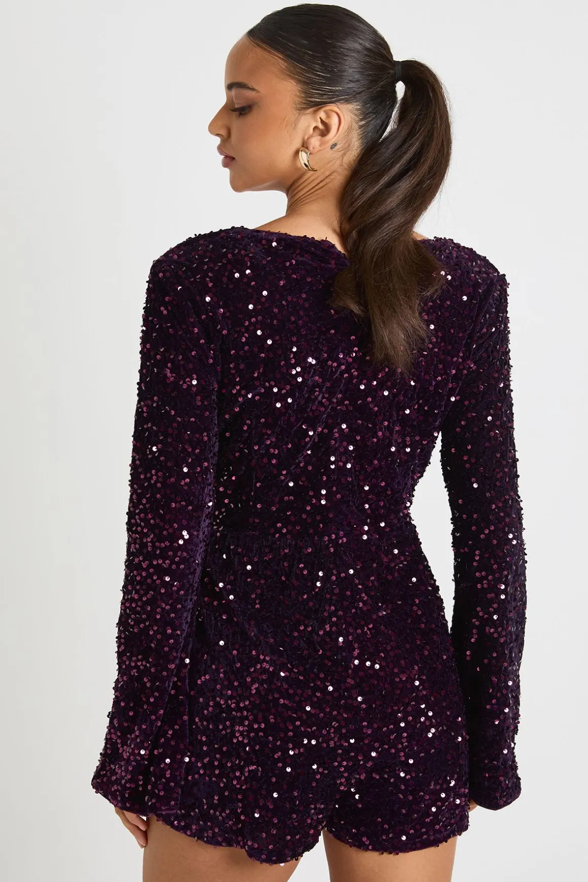Velours à sequins, combinaison courte à manches évasées