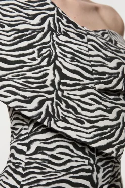 KarenMillen Veste ajustée en jacquard zèbre à col asymétrique<Femme Tailleurs|Vestes & Manteaux