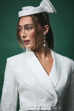 Veste Ajustée Lisa Tan en Bouclé à Sequins Avec Ceinture