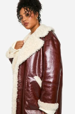 boohoo Veste Aviateur Longue en synthétique Plus avec Bordure Teddy<Femme Vestes & Manteaux|Looks Bordeaux