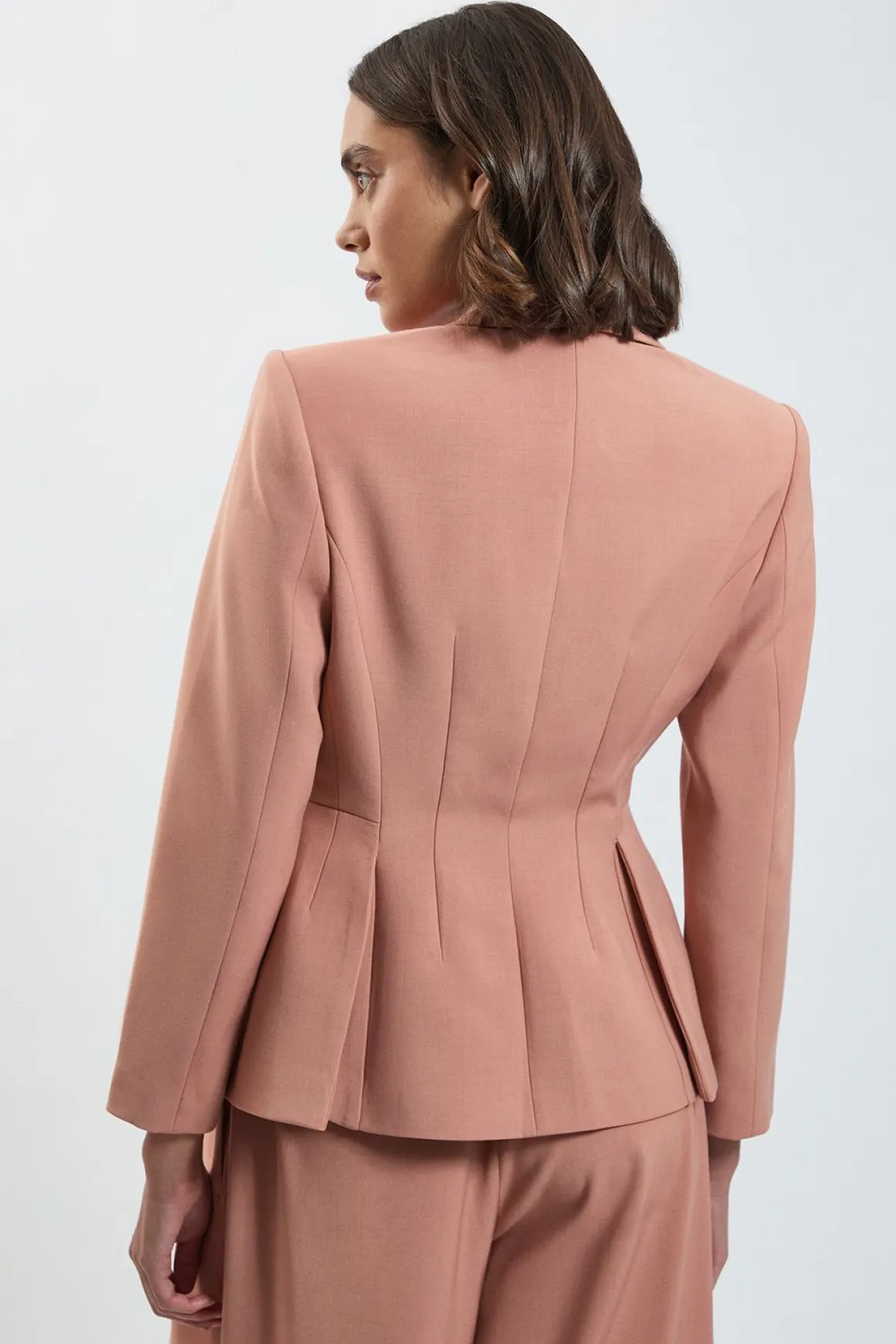 Veste Blazer Cintrée Avec Détails De Coutures Polies