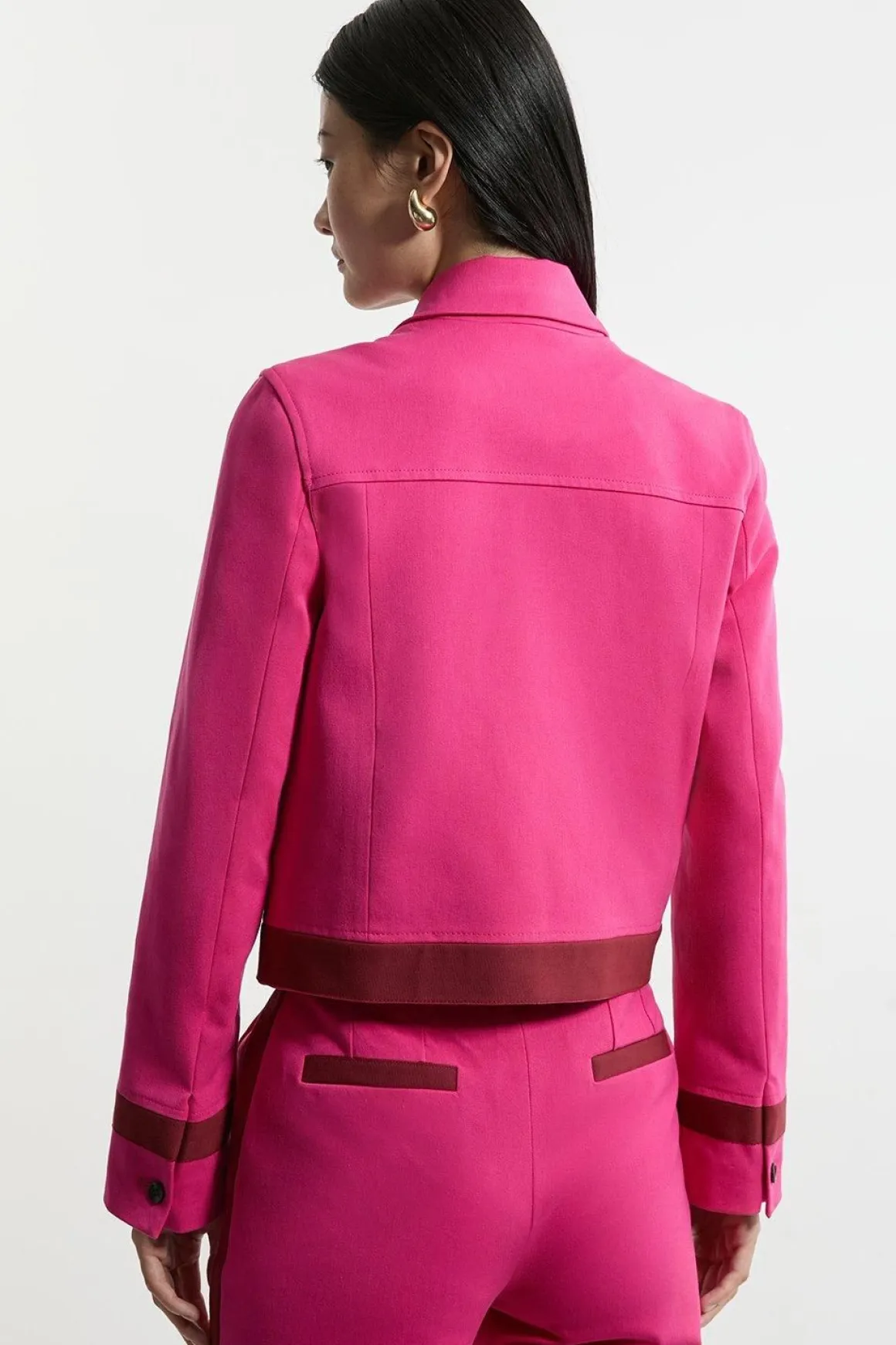 Veste blazer en grosgrain extensible à col et double boutonnage compacte
