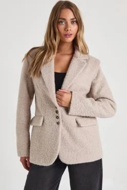Veste blazer oversize à l'aspect laineux et duveteux