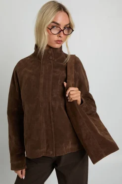 boohoo Veste bomber en faux suède<Femme Looks Chocolat|Manteaux Et Vestes D’Automne