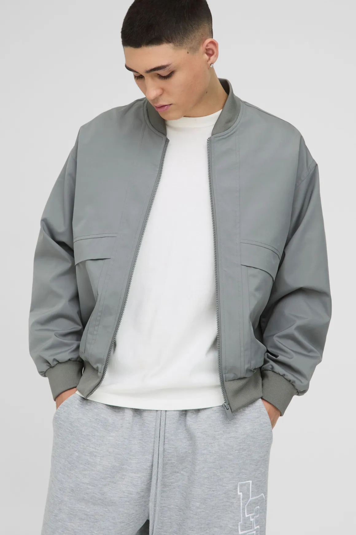 Veste bomber en nylon à coupe ample avec détails de couture boxy