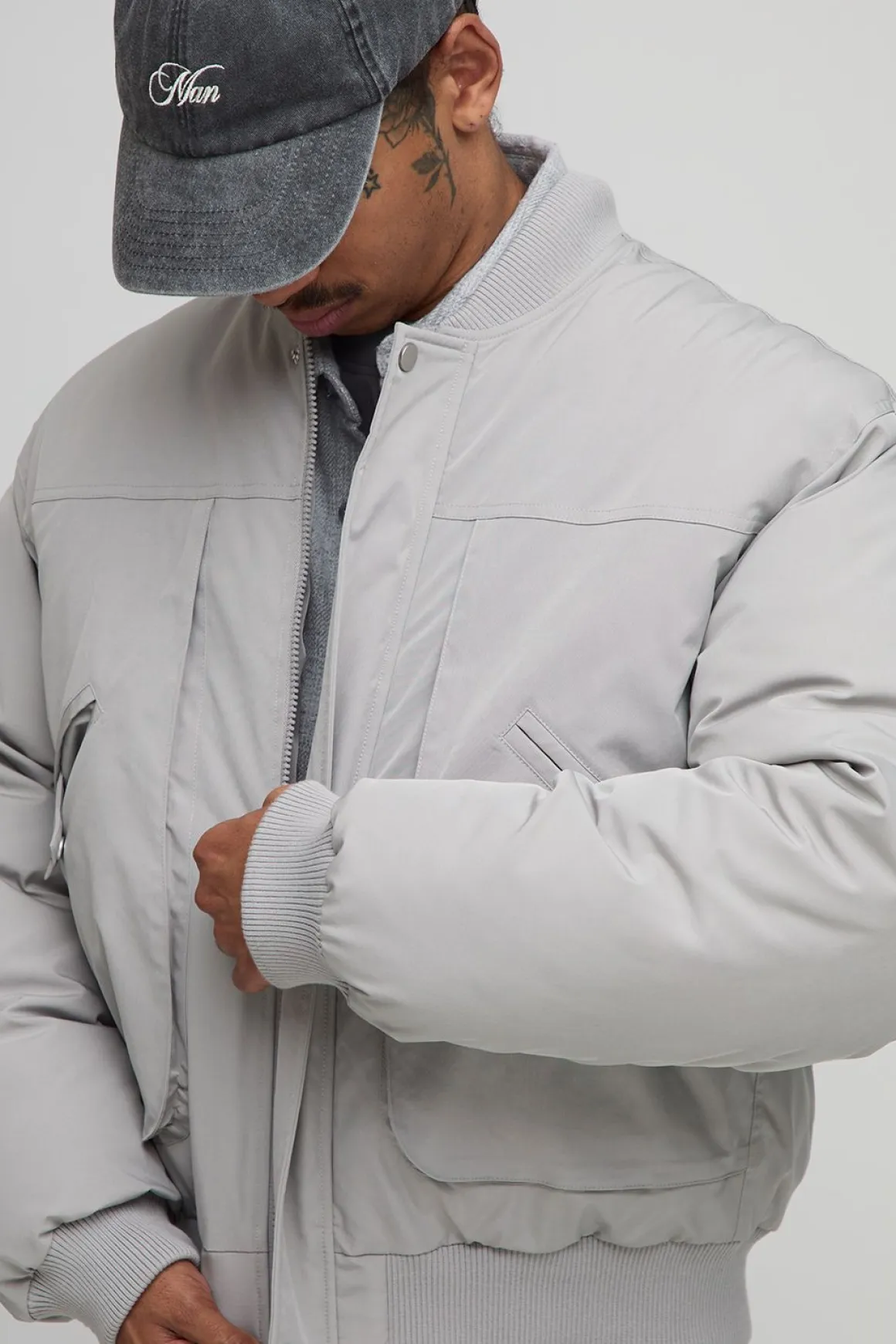 Veste bomber en nylon peached avec détails de couture surdimensionnés