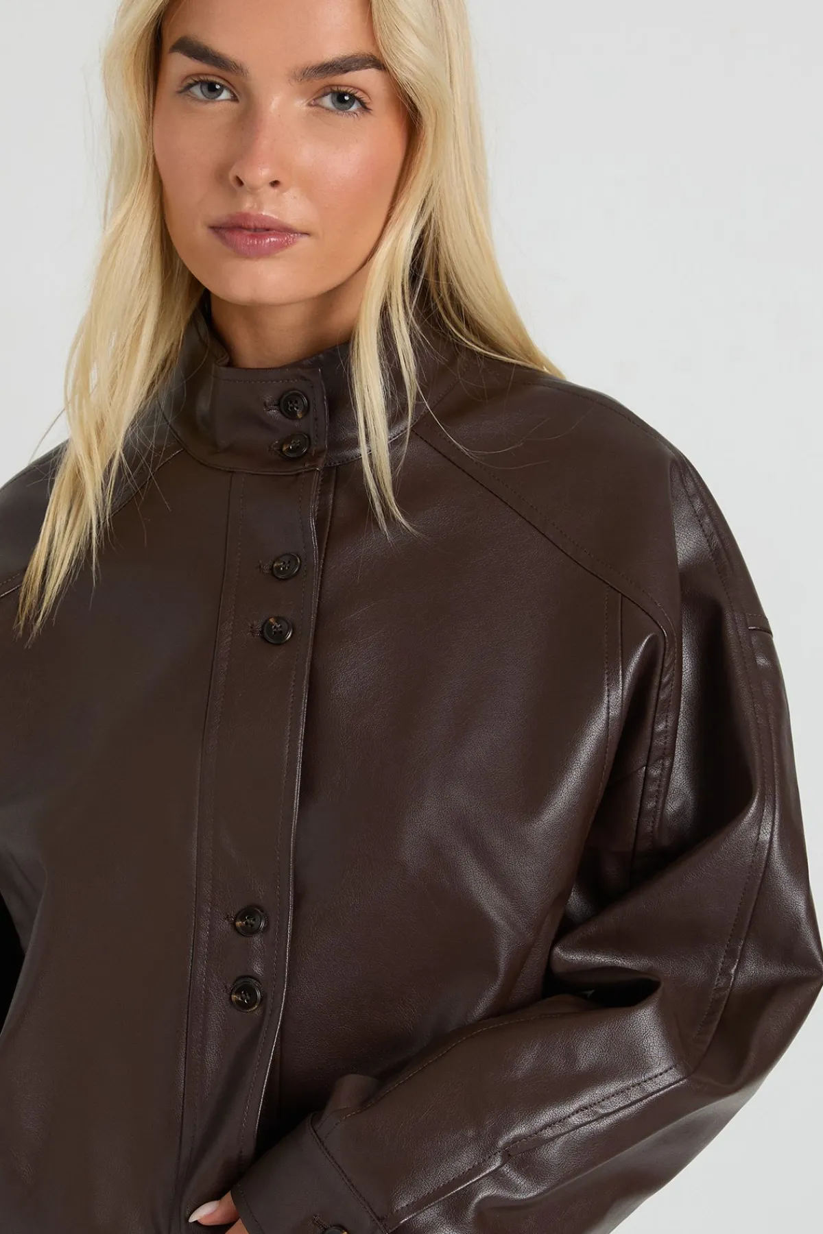 boohoo Veste bomber en synthétique<Femme Looks Chocolat|Vestes & Manteaux