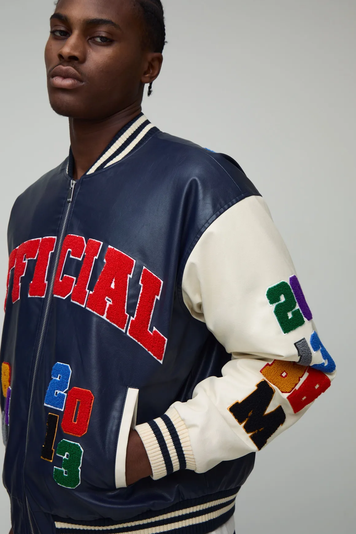 Veste bomber varsity oversize à coupe boxy, avec badge à lettres et appliqué officiel en synthétique