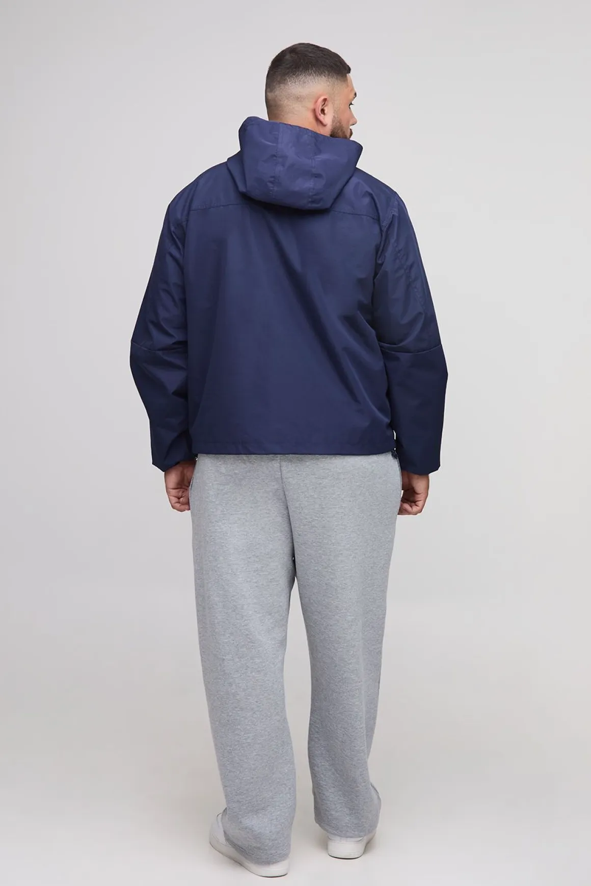 Veste à capuche matelassée légère à coupe régulière Plus