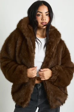 Veste à capuche premium en synthétique