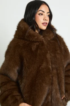 Veste à capuche premium en synthétique