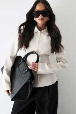 Veste Cintrée À Col Pointu