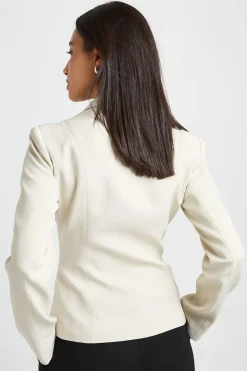 Veste Cintrée À Col Pointu