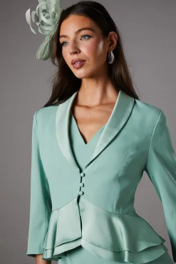 Veste Cintrée en Crêpe Satin avec Basque