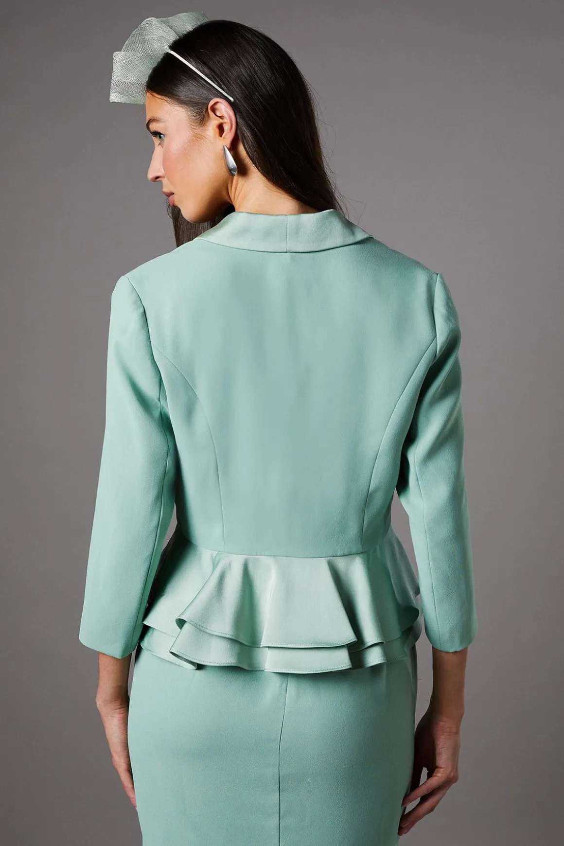 Veste Cintrée en Crêpe Satin avec Basque