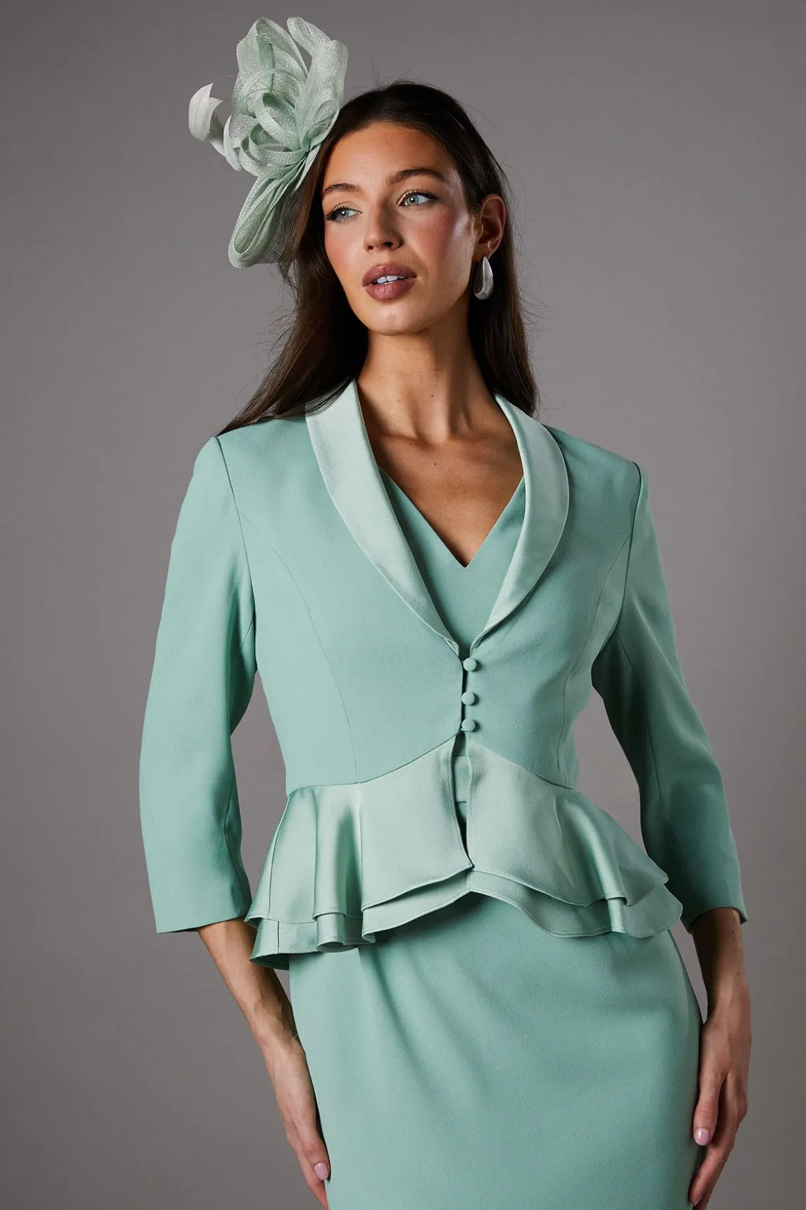 Veste Cintrée en Crêpe Satin avec Basque