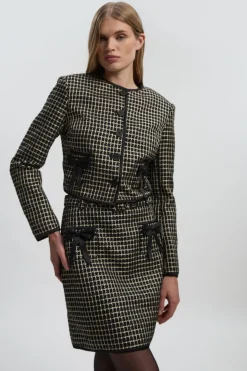 Veste Cintrée en Tweed sans Col avec Détail Nœud - Taille Haute