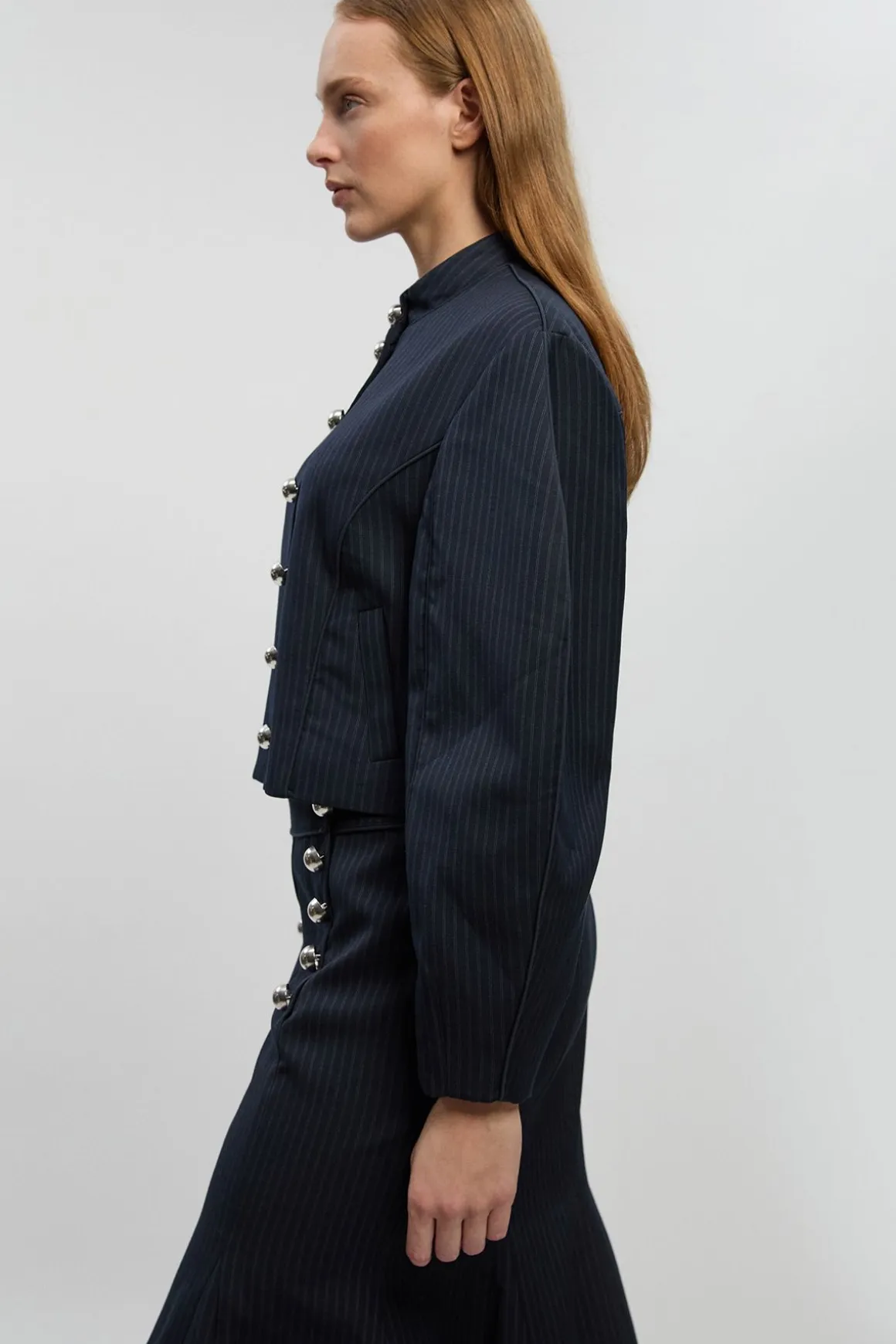 Veste Cintrée À Rayures Fines Et Col Montant