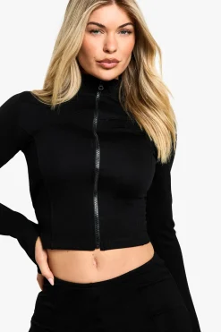Veste cintrée à zip et pantalon à jambe large
