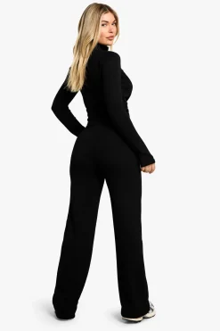 Veste cintrée à zip et pantalon à jambe large