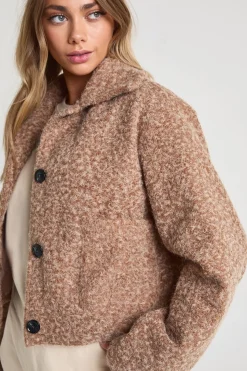 Veste à col boutonné à l'aspect laine avec détail de poche