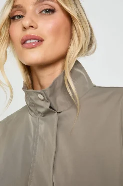 Veste Col Montant Avec Détail D'épaules Petite
