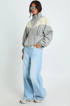 Veste À Col Montant À Panneaux Avec Taille Cintrée