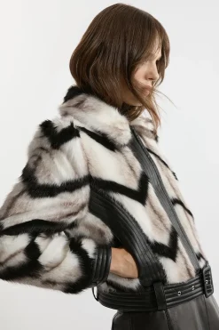 Veste Courte Ceinturée à Panneaux Rayés en synthétique et synthétiquecuir