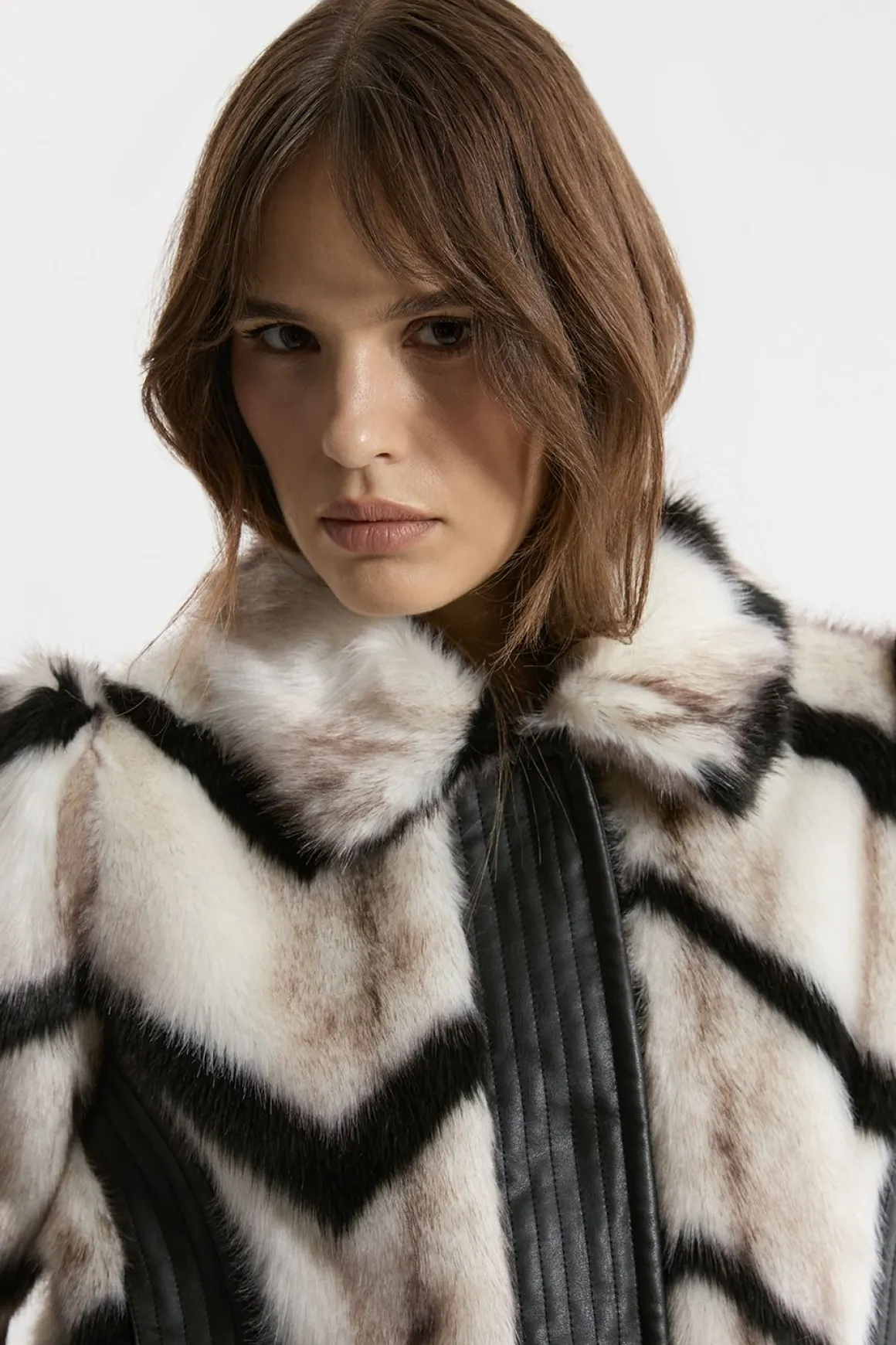 Veste Courte Ceinturée à Panneaux Rayés en synthétique et synthétiquecuir