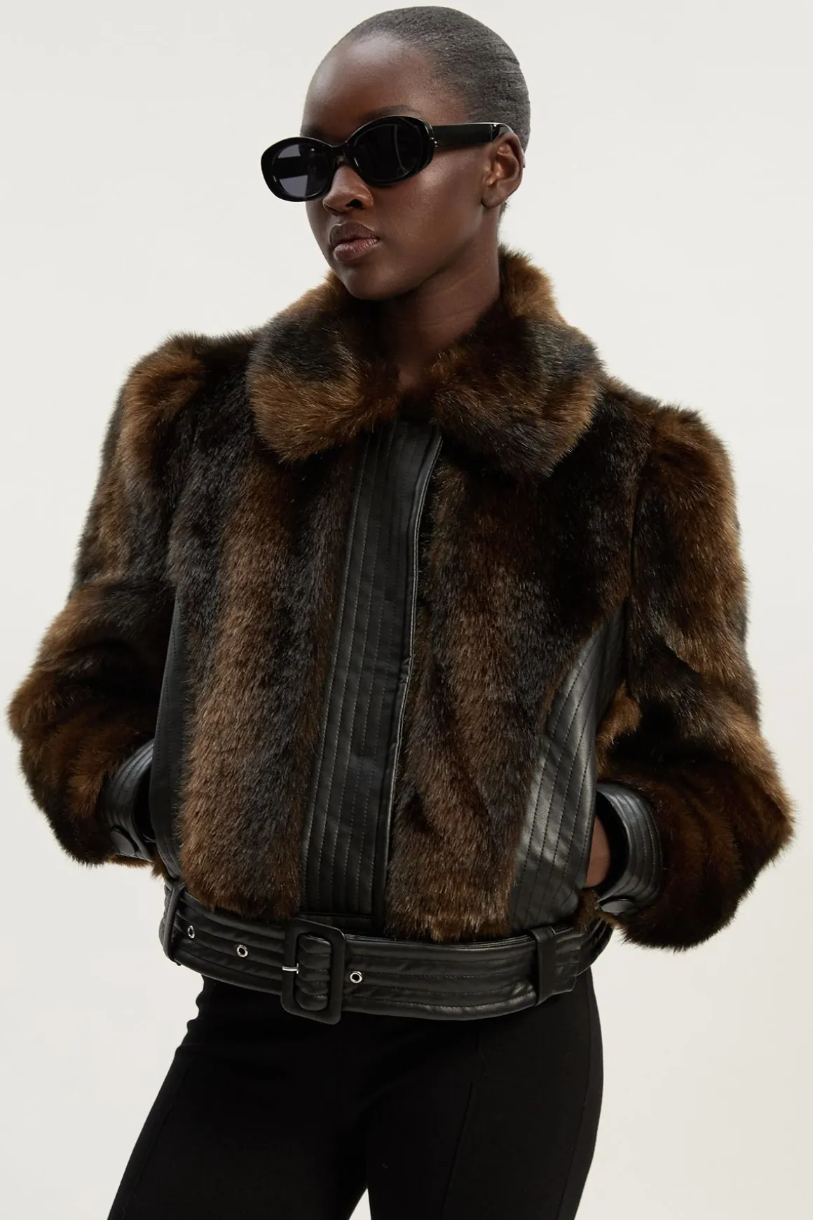 Veste Courte Ceinturée à Panneaux synthétique et synthétiquecuir