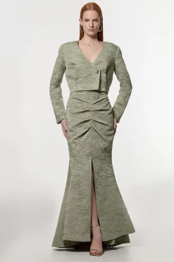 Veste Courte Cintrée À Boutonnage Frontal En Satin Froissé