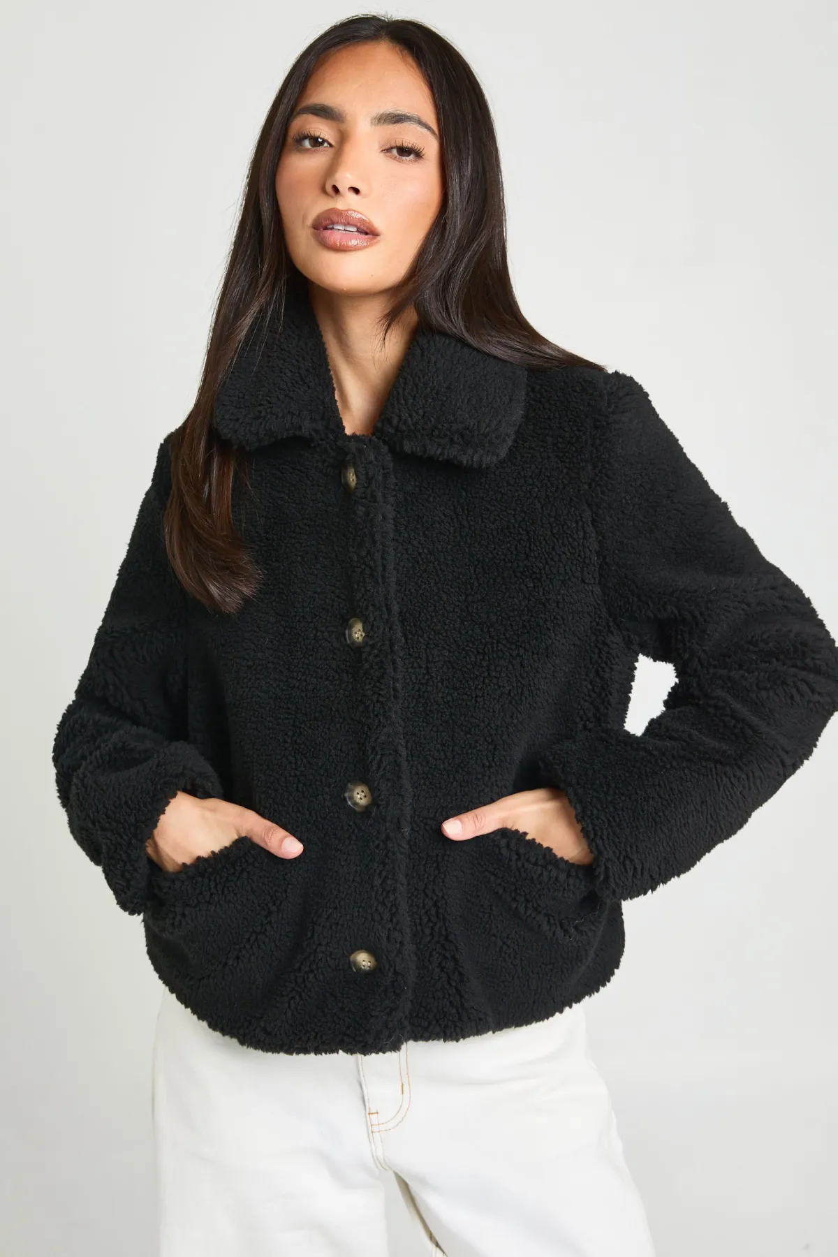 boohoo Veste courte à col en fourrure<Femme Manteaux Et Vestes D’Automne|Vestes & Manteaux