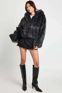 Veste courte en fourrure