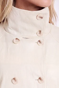 Veste Courte En Synthétiquecuir Col Montant Avec Détails Boutonnés