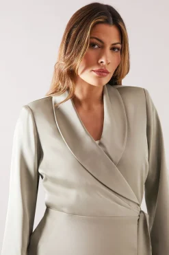 Veste Croisée en Satin Fluide avec Ceinture à Nouer