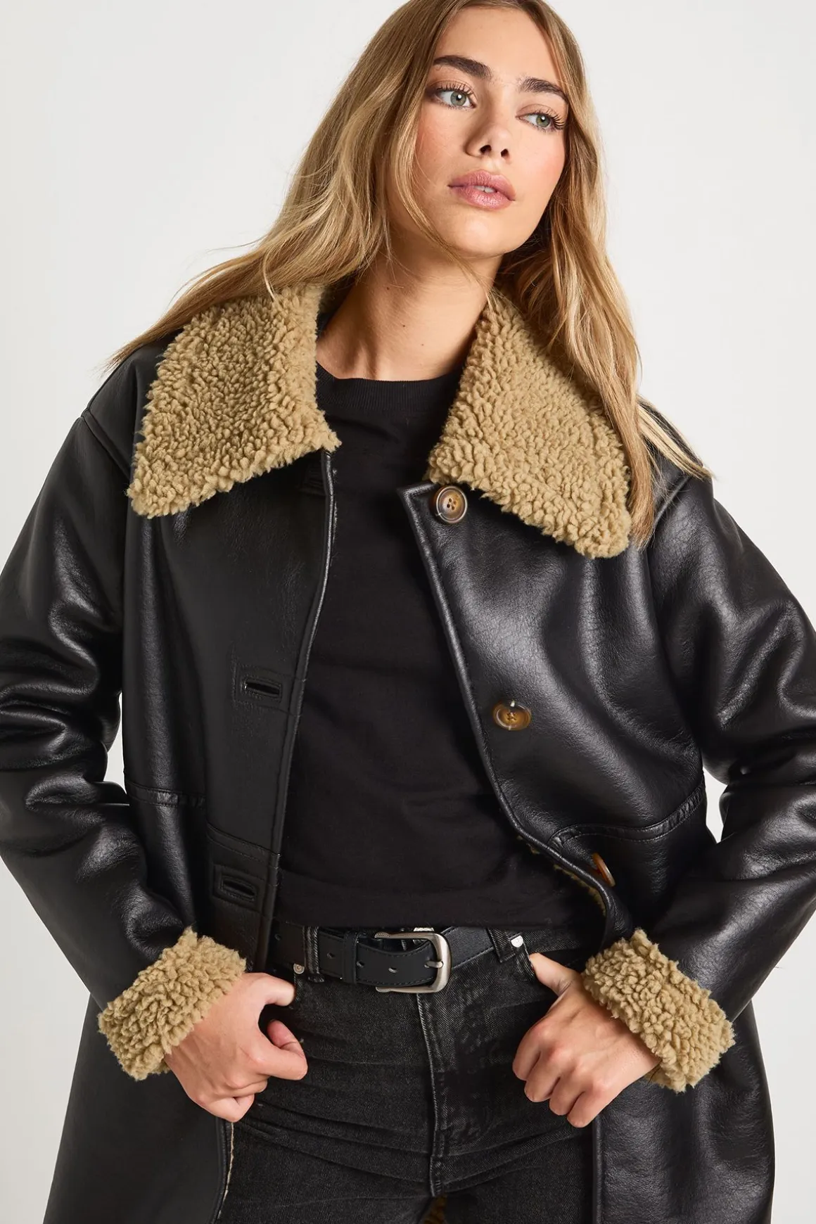 Veste d'aviateur longue en synthétique avec garniture en fourrure