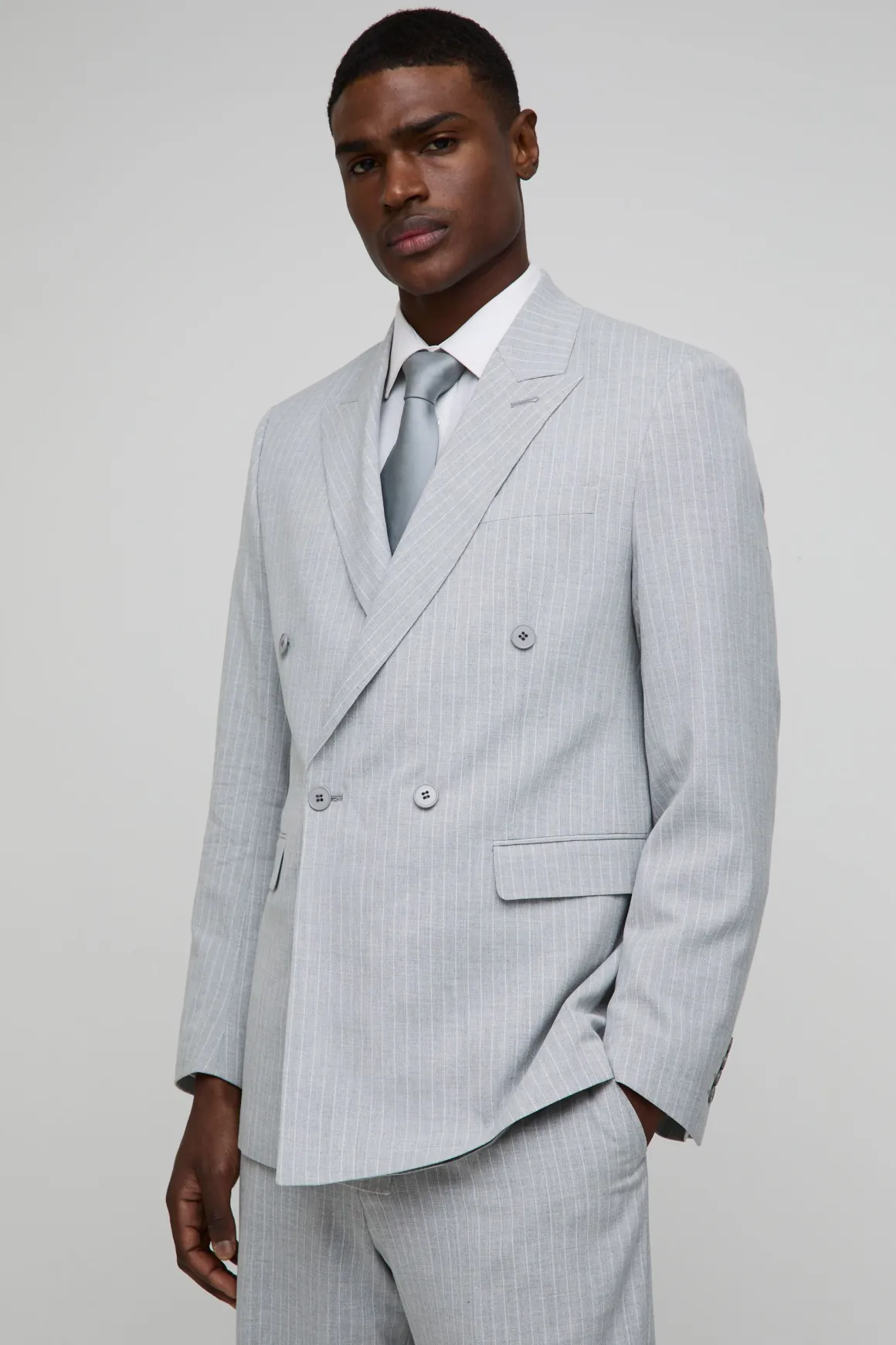 Veste de costume surdimensionnée à rayures fines et double boutonnage