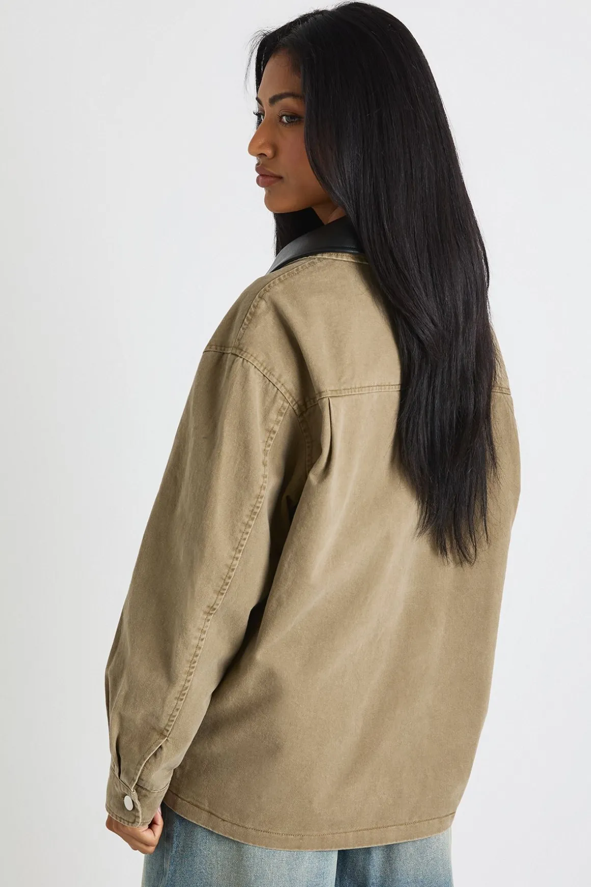 Veste de grange en synthétique à col contrasté