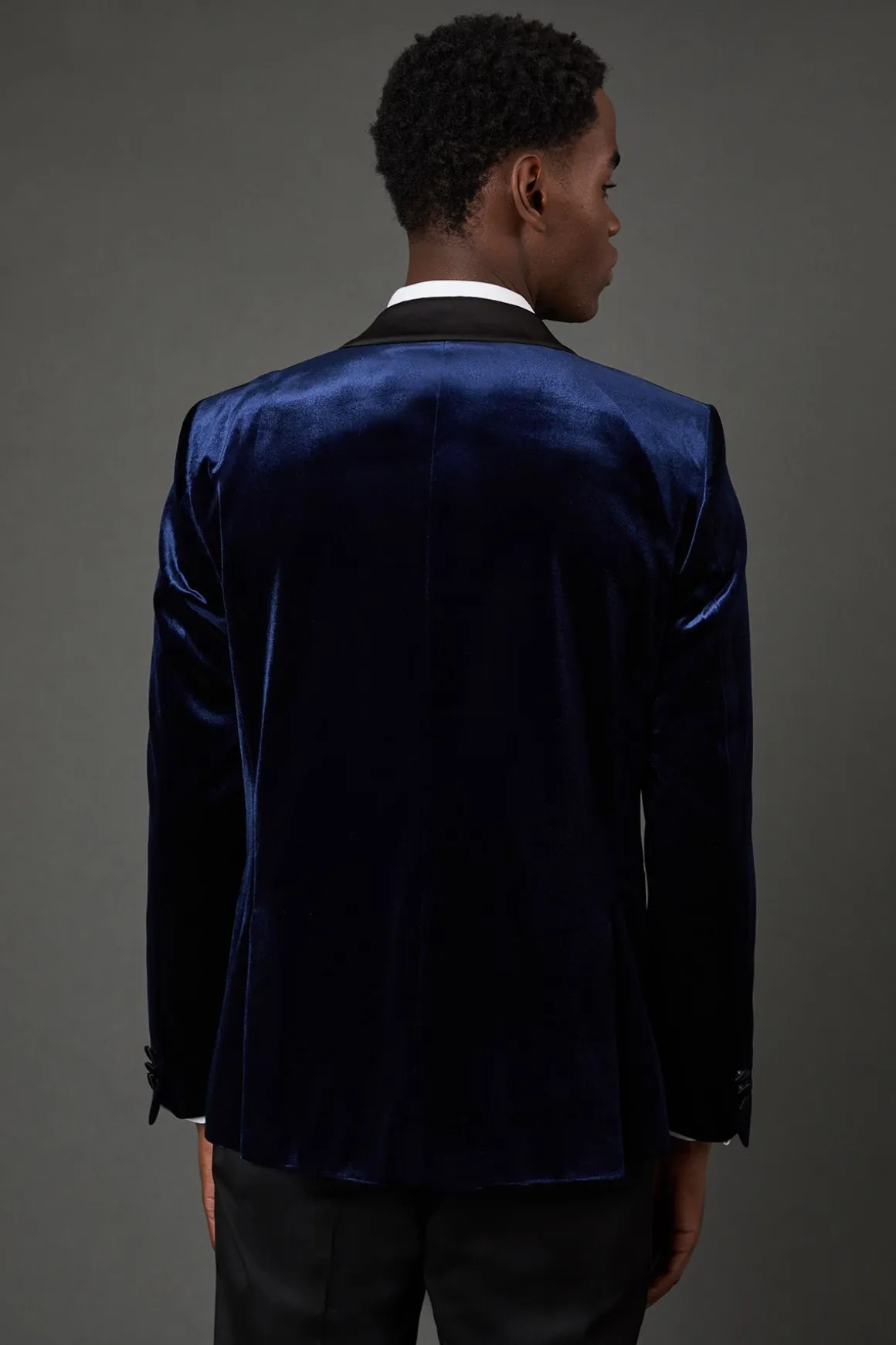Veste de Smoking en Velours Bleu Marine à Revers Larges Coupe Ajustée