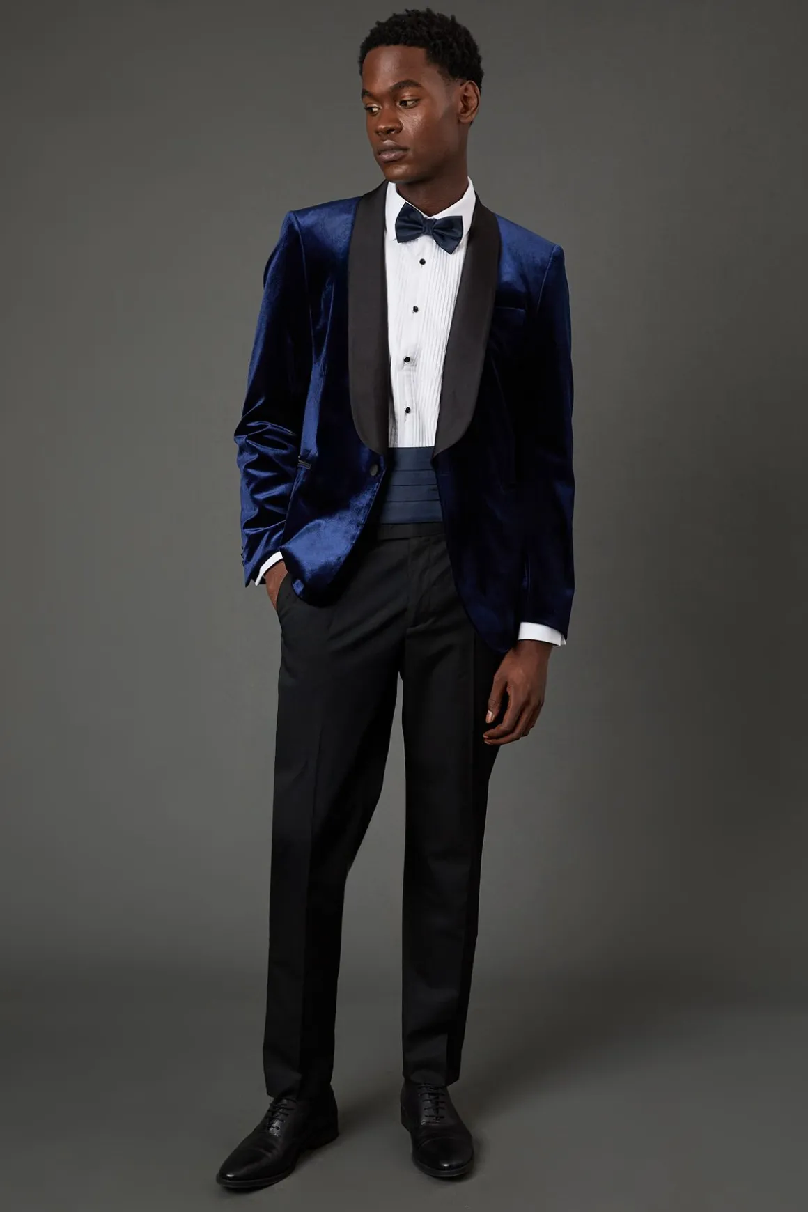 Veste de Smoking en Velours Bleu Marine à Revers Larges Coupe Ajustée