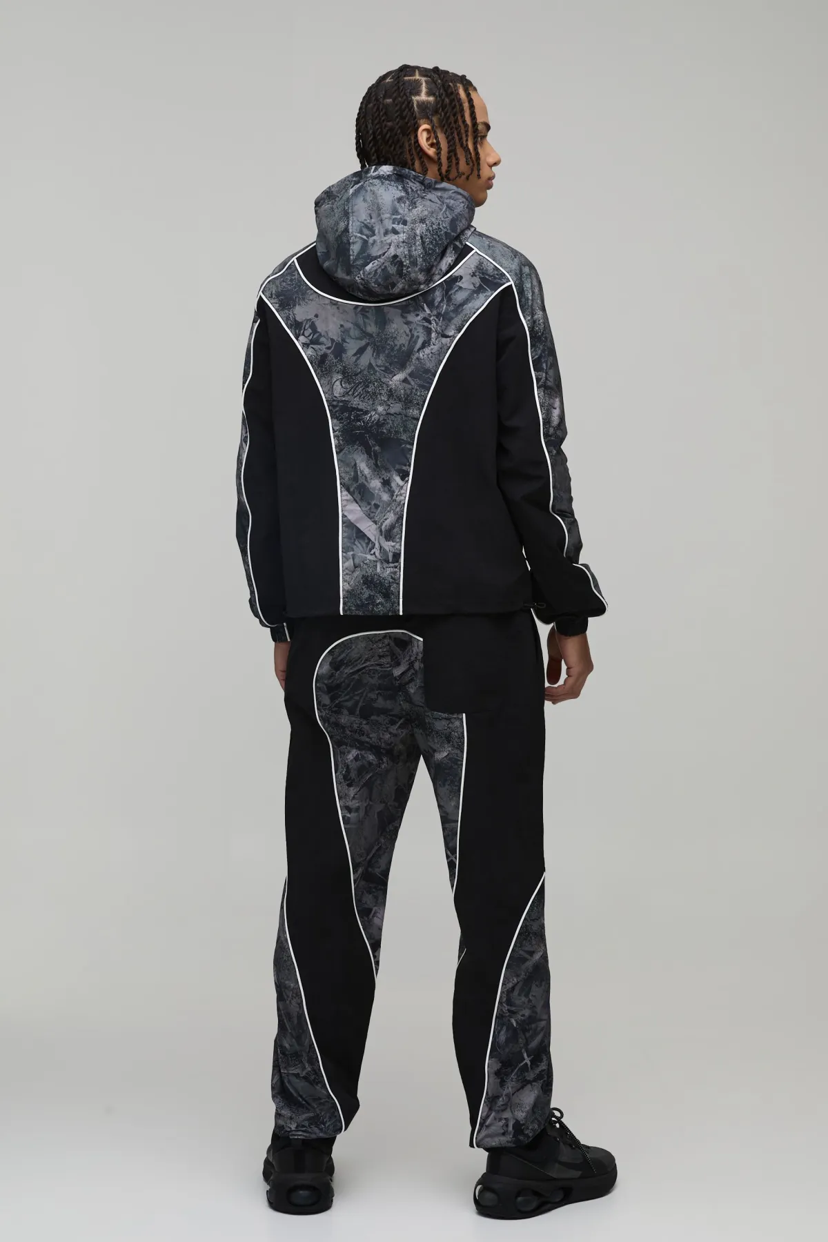 boohooMAN Veste De Survêtement À Casynthétiqueche Coupe Regular En Nylon Avec Blocs De Couleur Et Passepoil<Homme Vestes & Manteaux Grande Taille|Tout Afficher