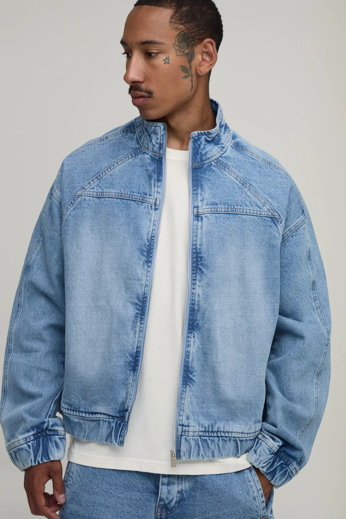 Veste De Survêtement À Panneaux En Denim Délavé