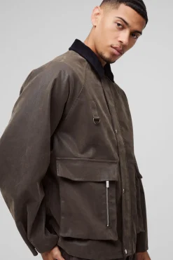 Veste de travail surdimensionnée et carrée à finition « peached » et col contrasté en synthétique