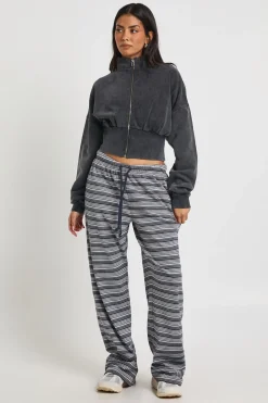 Veste Délavée Col Montant Taille Cintrée avec Fermeture Éclair