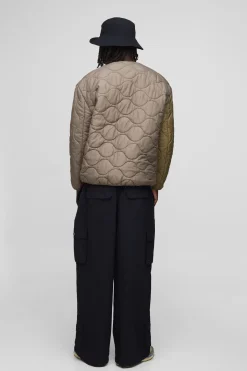 boohooMAN Veste à doublure coupe régulière, sans col, matelassée en ripstop à blocs de couleur<Homme Manteaux Et Vestes